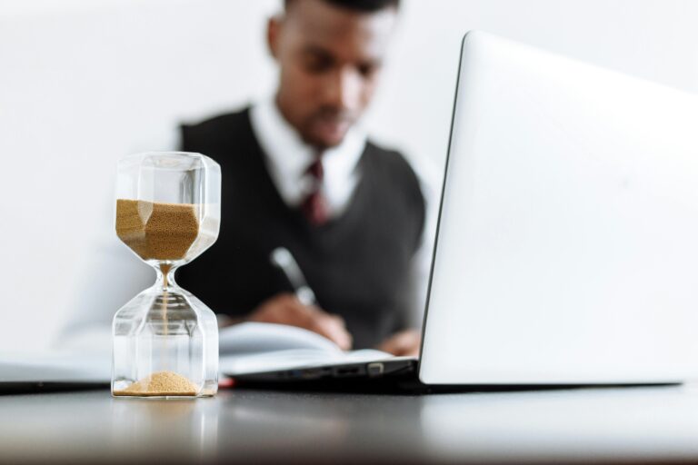 Review: Selecting The Right Booking Software for You in 2025
